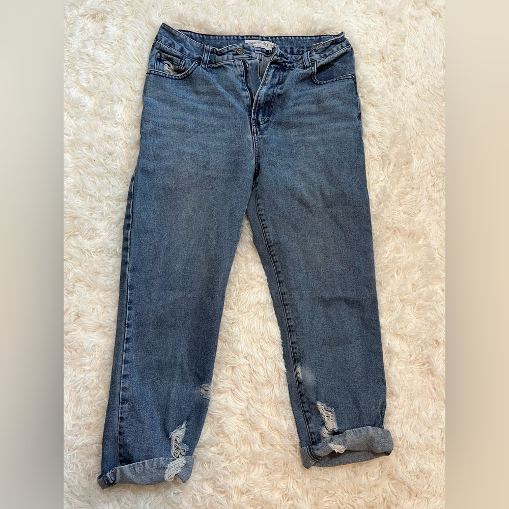 Cropped Distressed Boyfriend Jeans